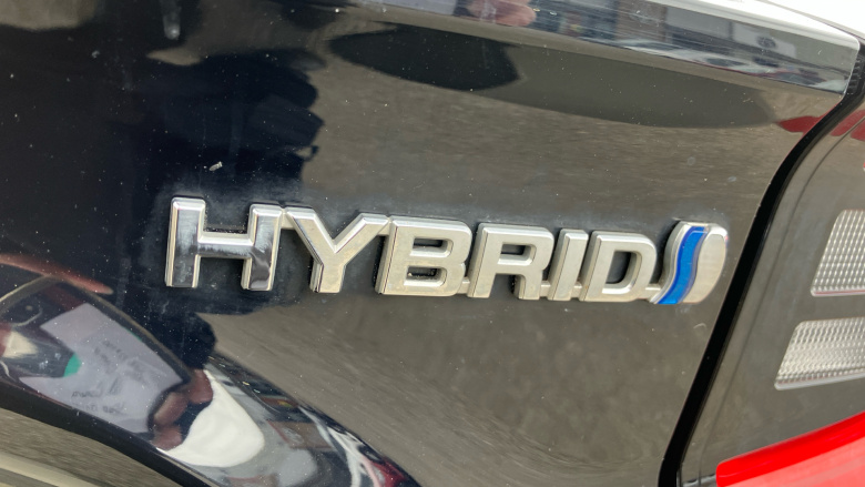 Toyota Yaris 1.5 Hybrid Design 5dr CVT Hybrid Hatchback